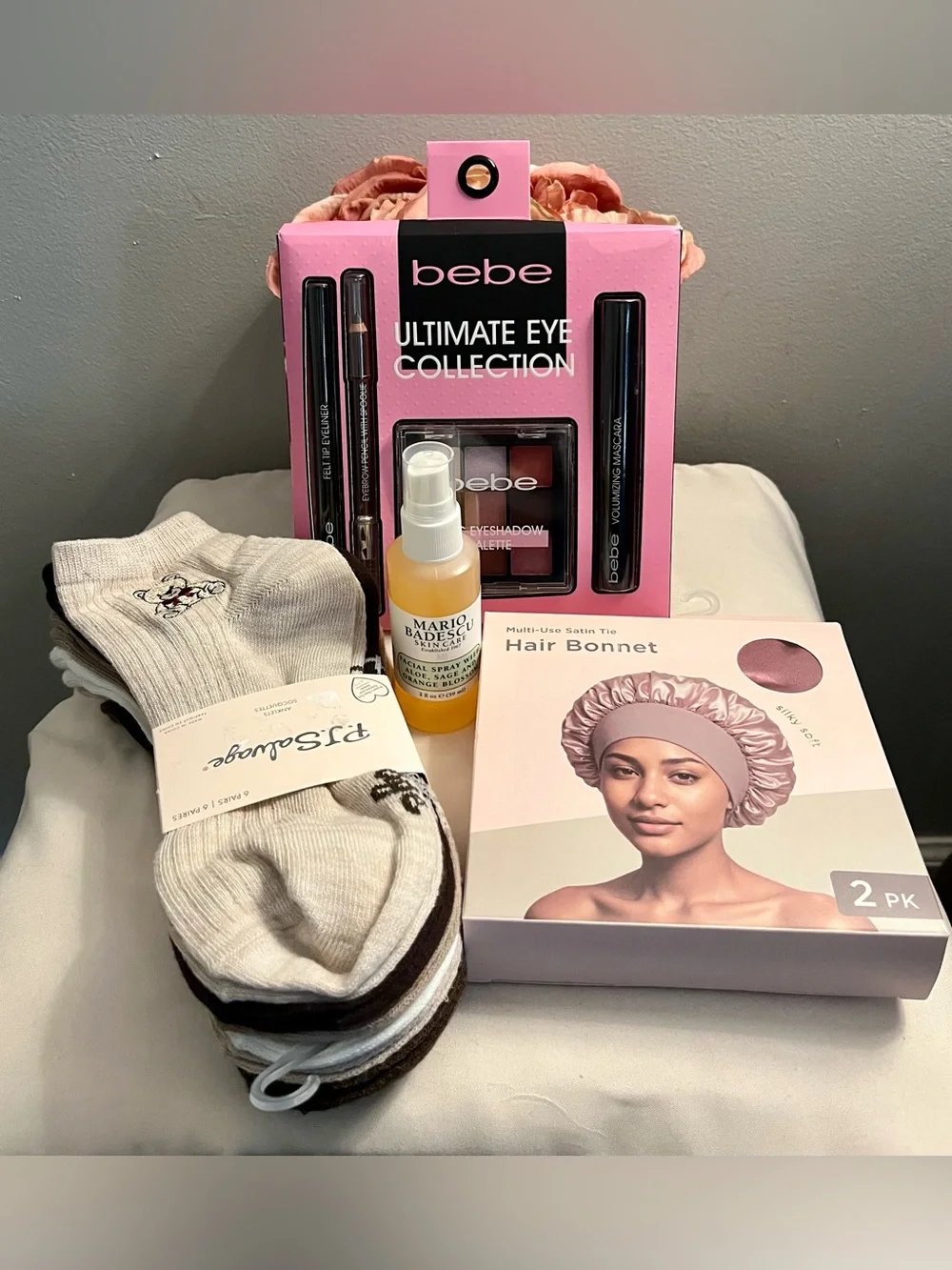 bebe Ultimate Eye Collection  4-Piece Bundle. Footies, Hair aBonnet & Face Spray - Picture 2 of 8